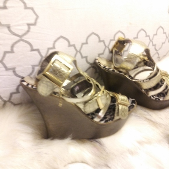 Very nice metallic gold Baby Phat wedges - Picture 5 of 5